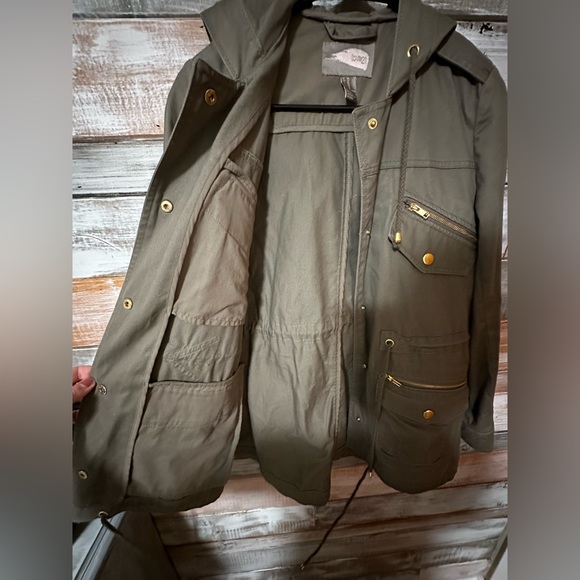 EUC olive green jacket - Picture 7 of 7